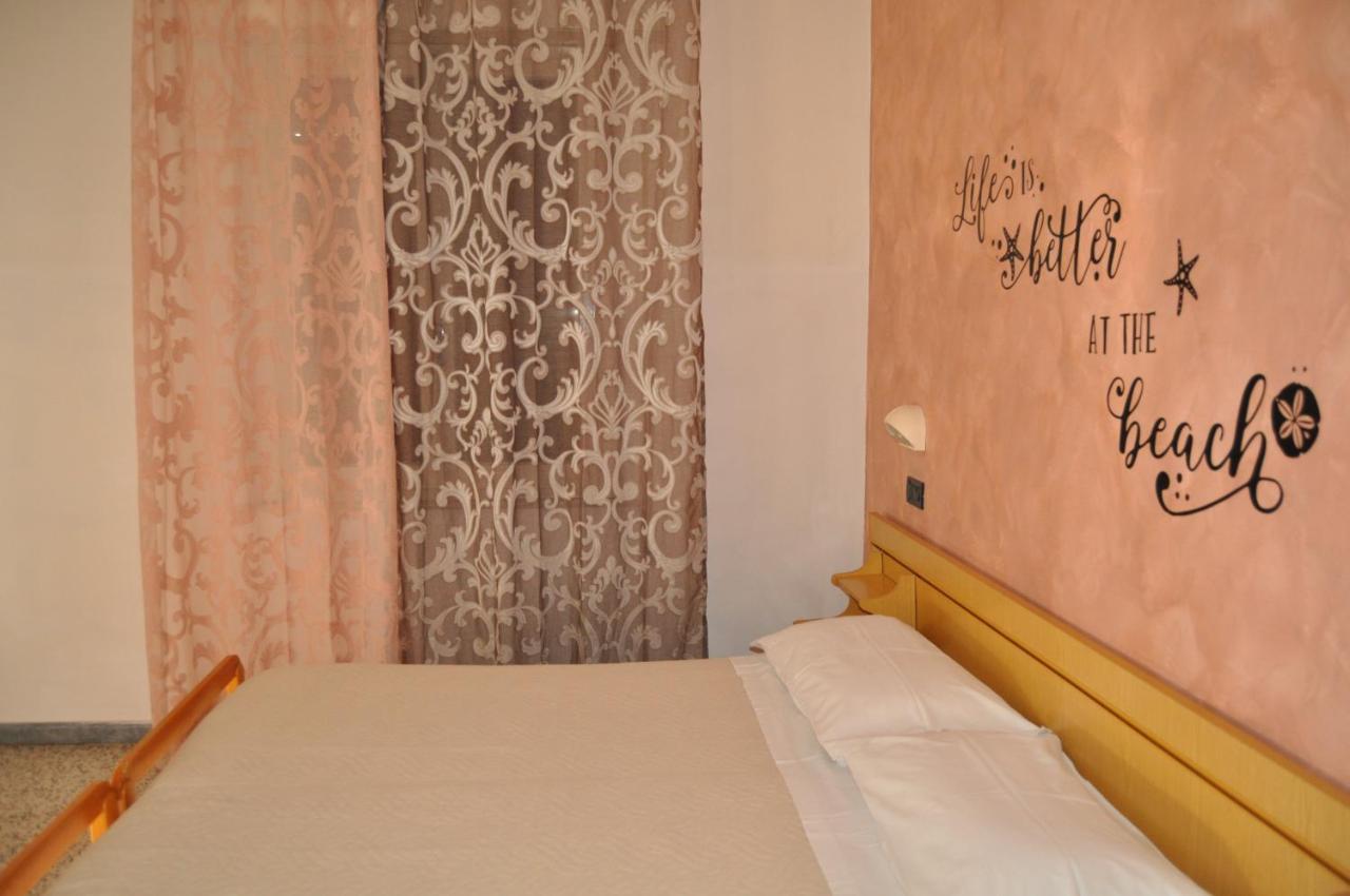 Hotel Rigobello Riccione Eksteriør bilde